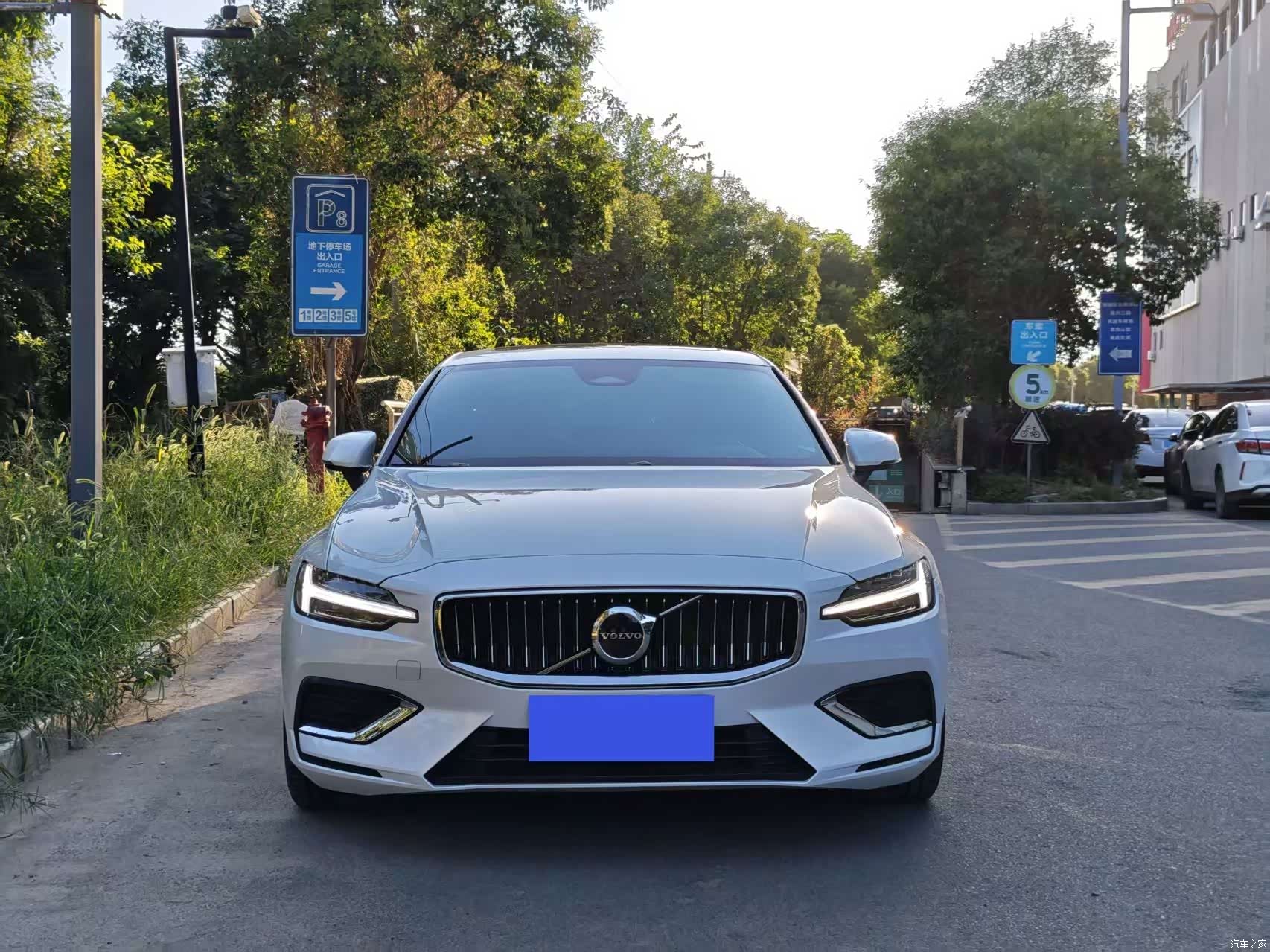 Volvo S60, 2025 4