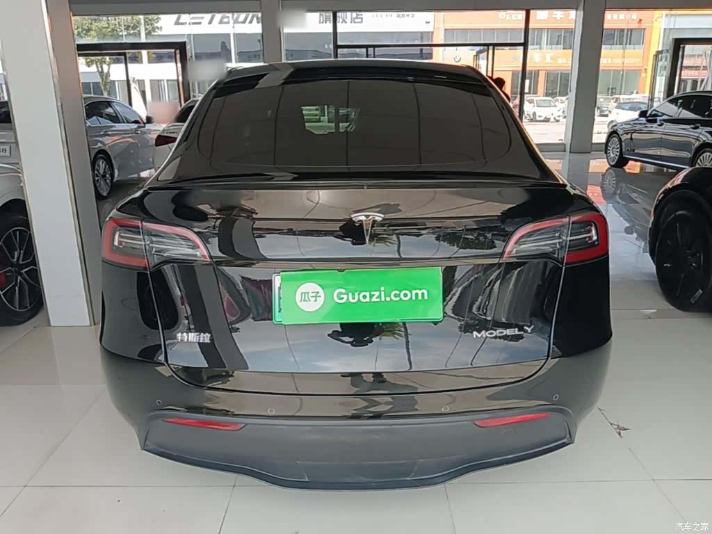 Tesla Model Y, 2023 6