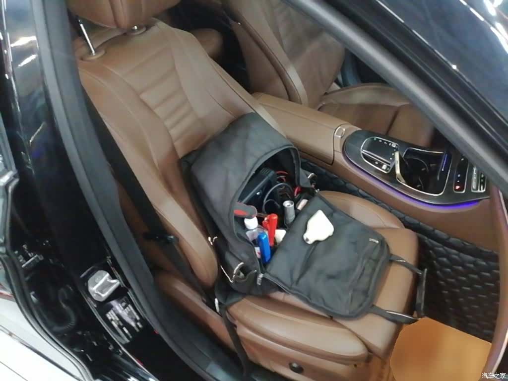 Mercedes-Benz E-Class, 2022 25
