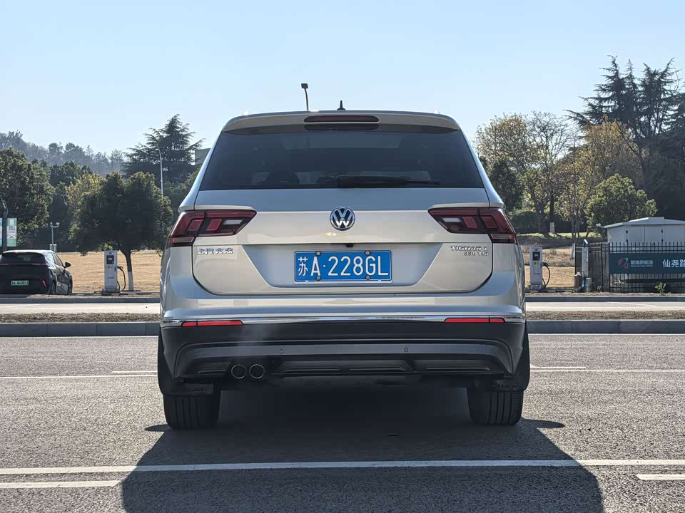 Volkswagen Tiguan L