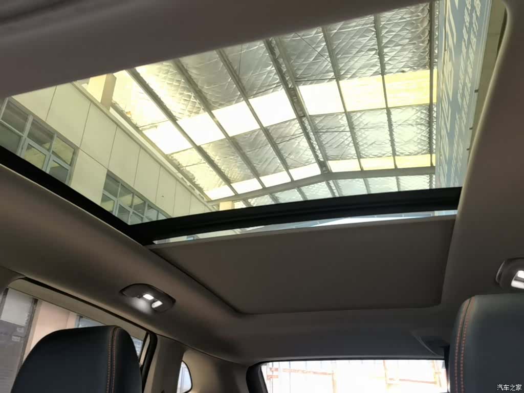 DongFeng AX7, 2022 18
