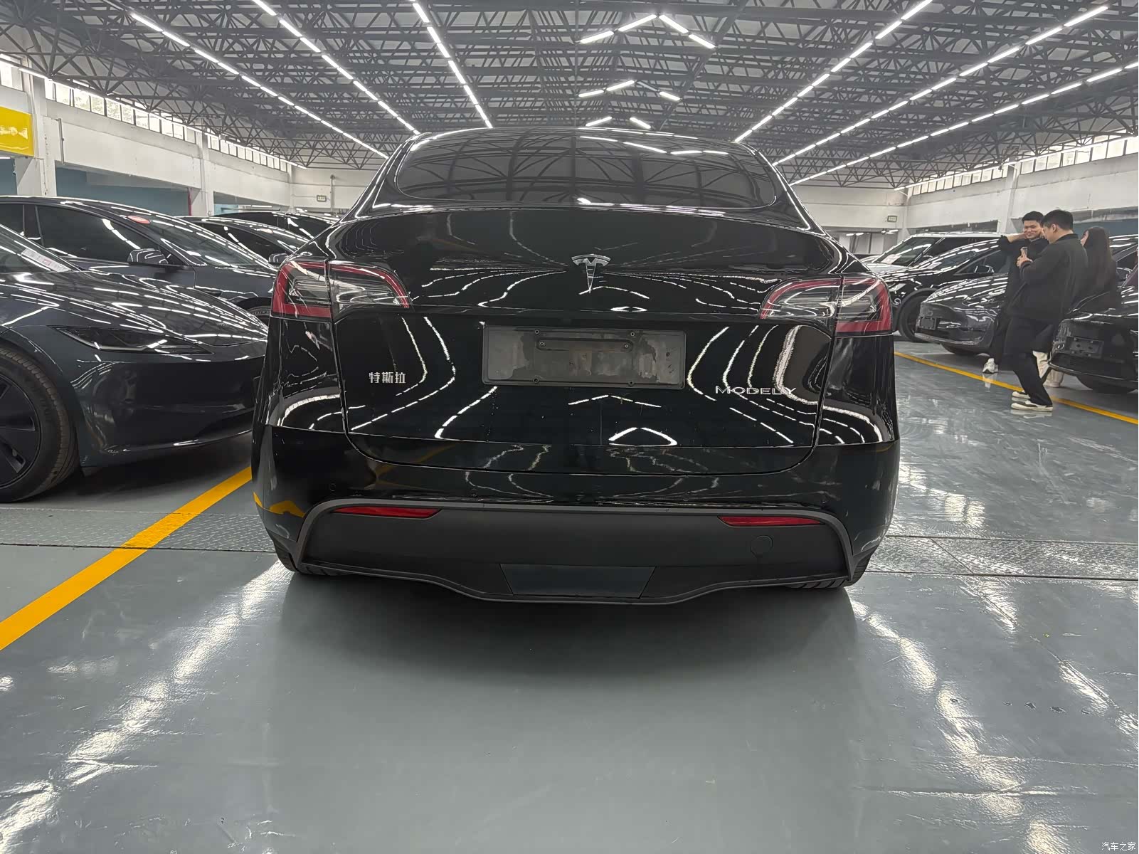Tesla Model Y, 2021 13