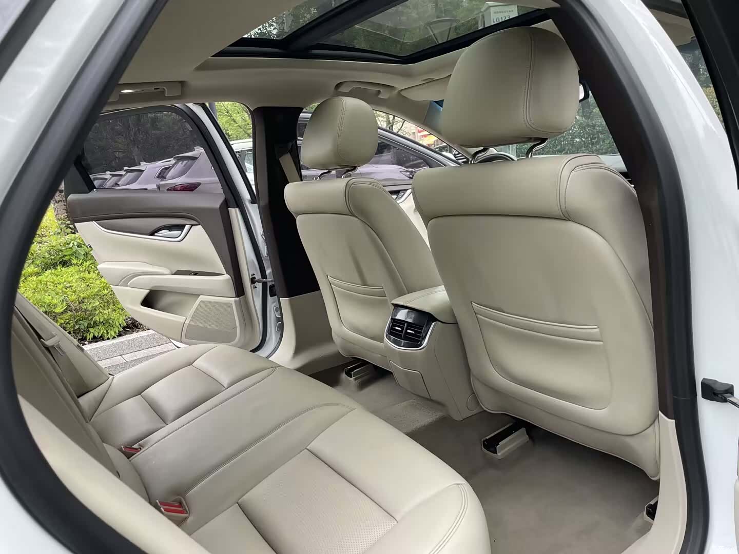 Cadillac XTS, 2015 10