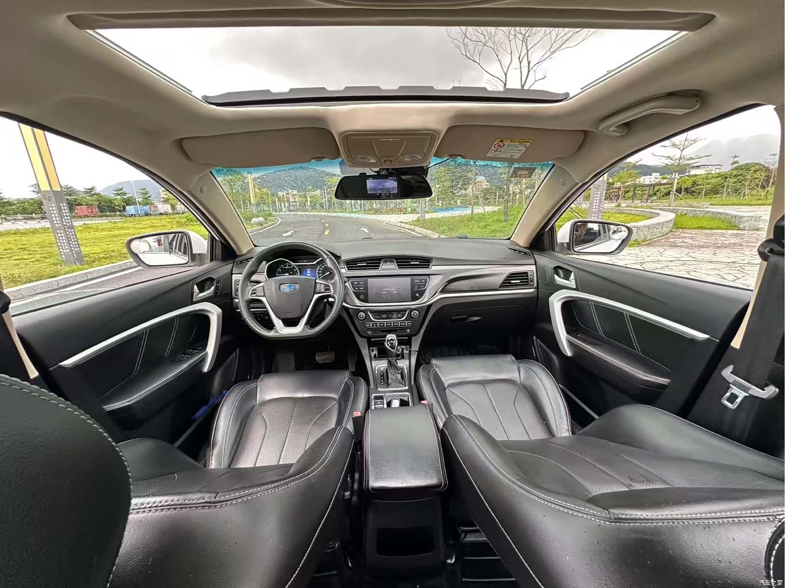 Geely Emgrand, 2017 12