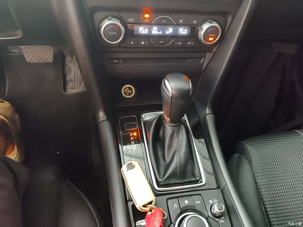 Mazda Mazda3, 2017 14
