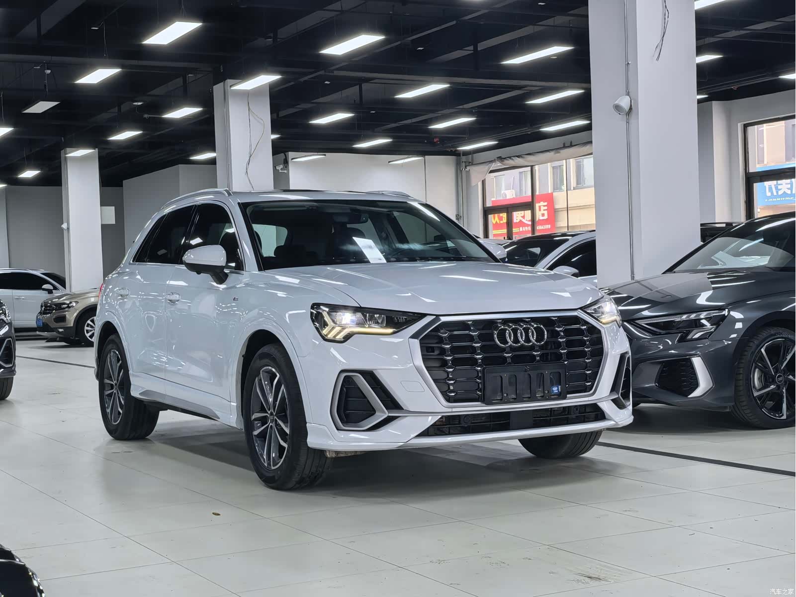 Audi Q3, 2023 3