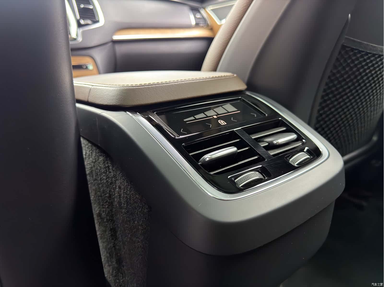Volvo XC90, 2024 17