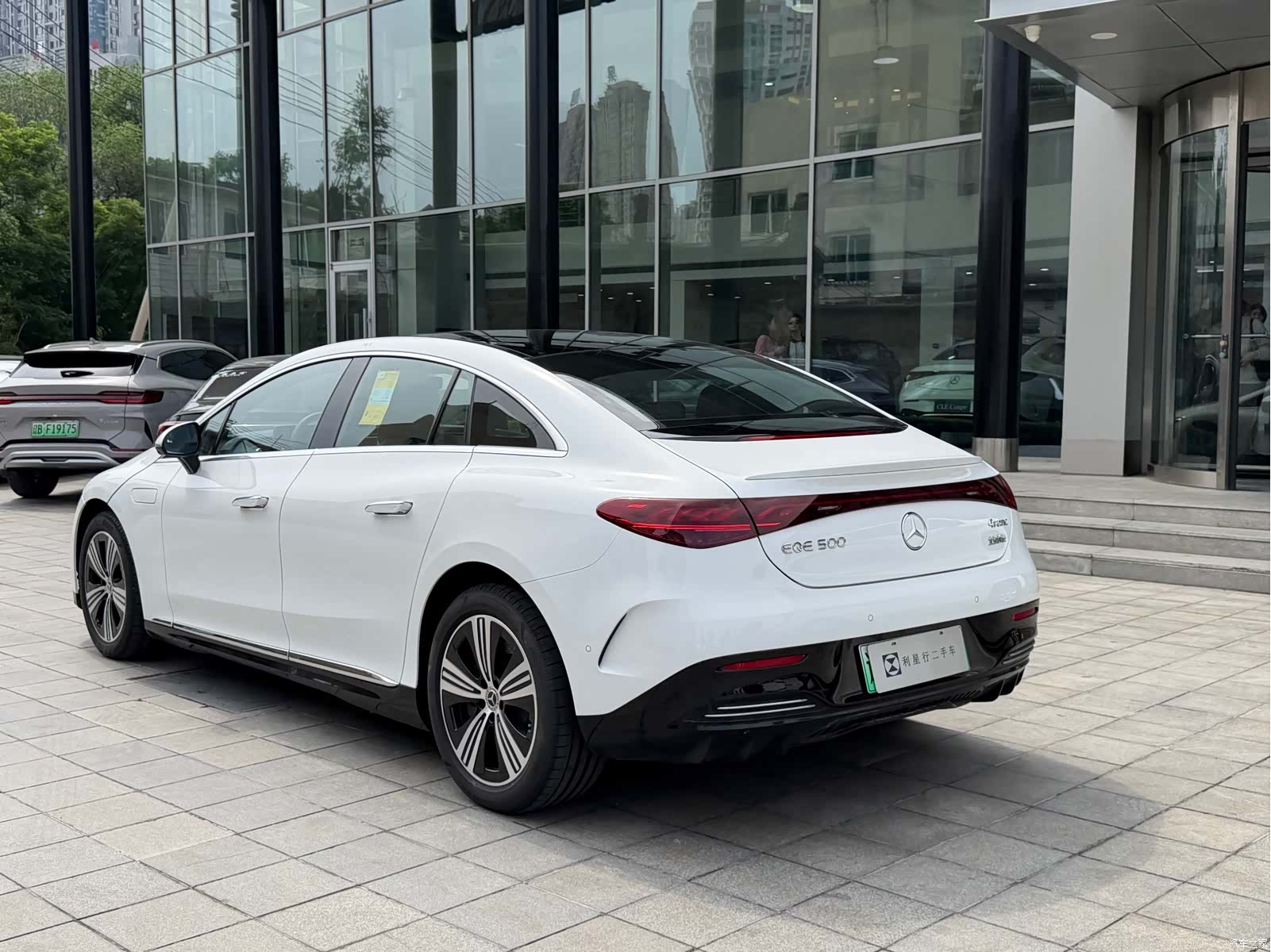 Mercedes-Benz EQE, 2025 21