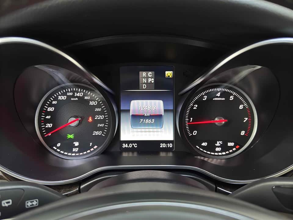 Mercedes-Benz V-class