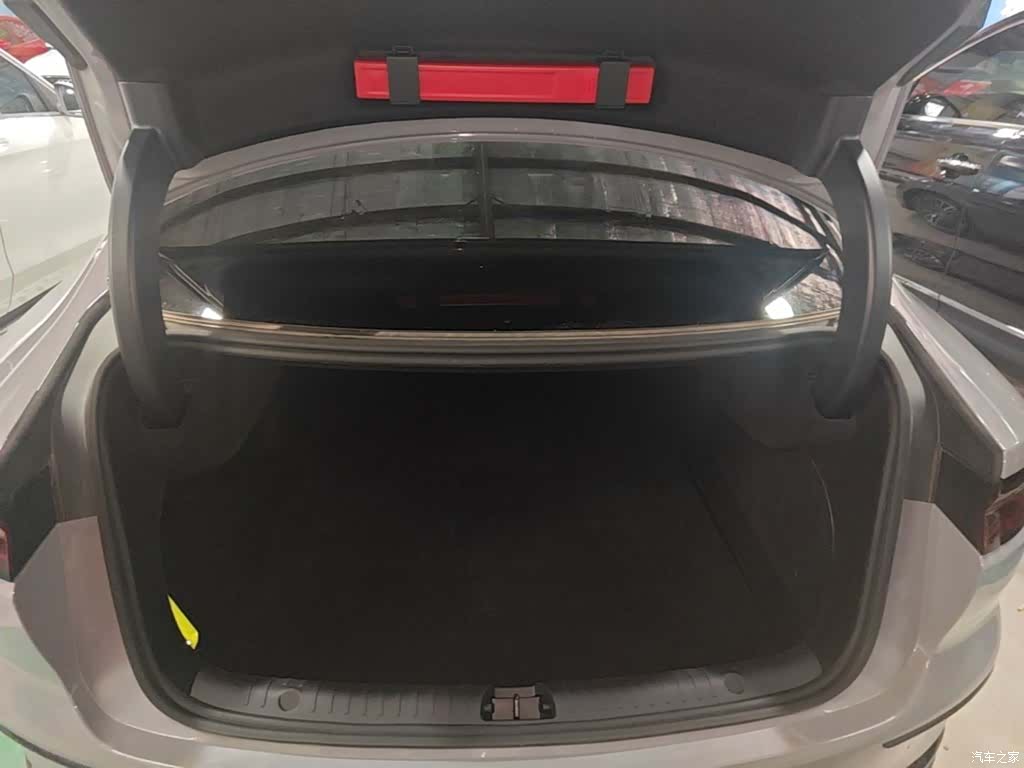 BYD Han, 2025 19