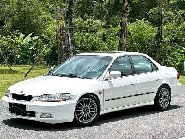 Honda Accord 2001 — купить из Китая под заказ