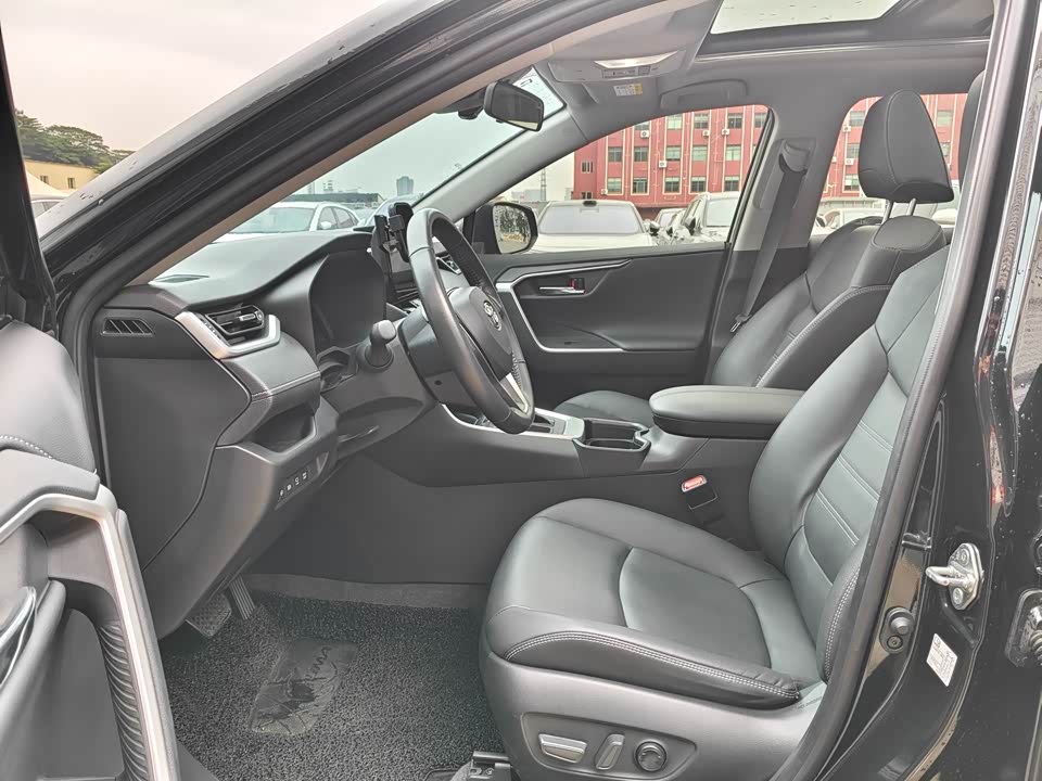 Toyota RAV4 Rongfang