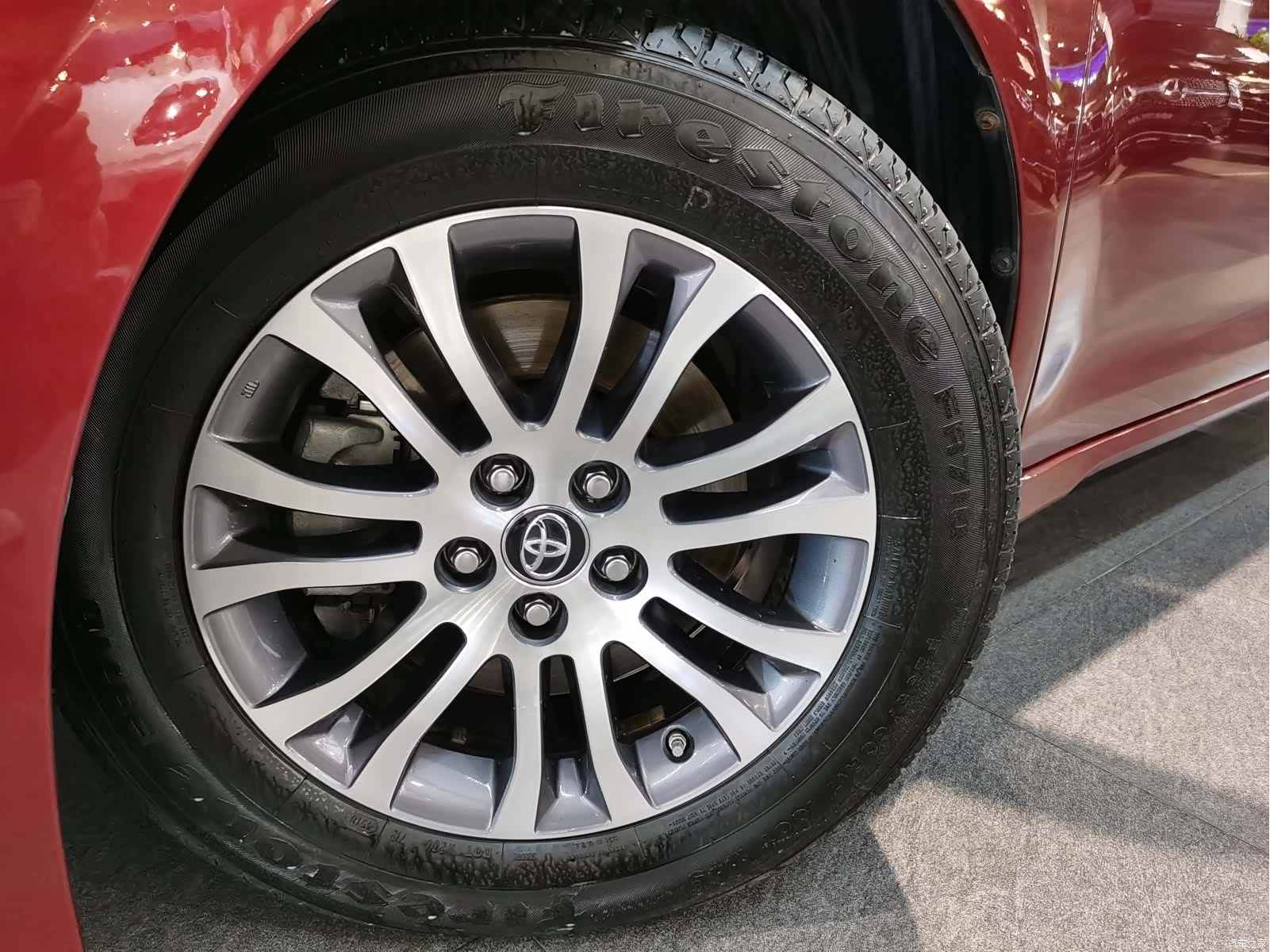 SIENNA XLE, 2019 16