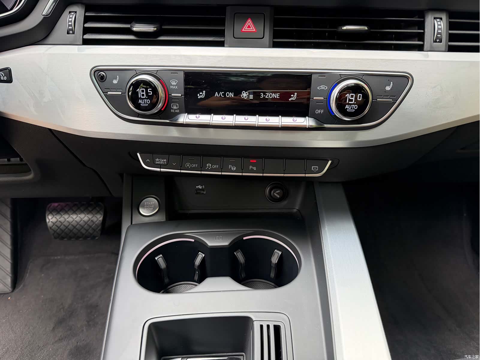 Audi A4L, 2021 8