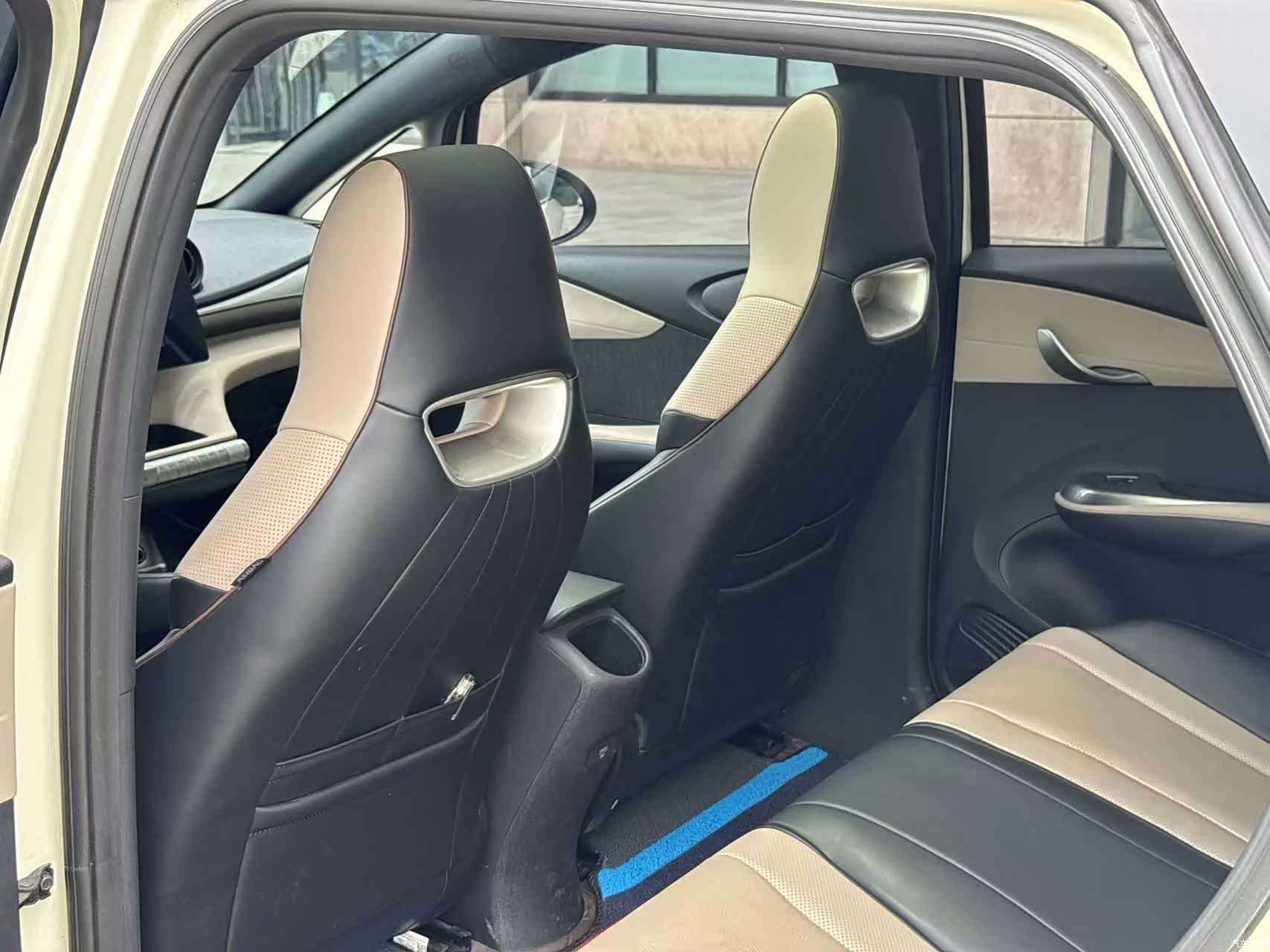 BYD Dolphin, 2023 15