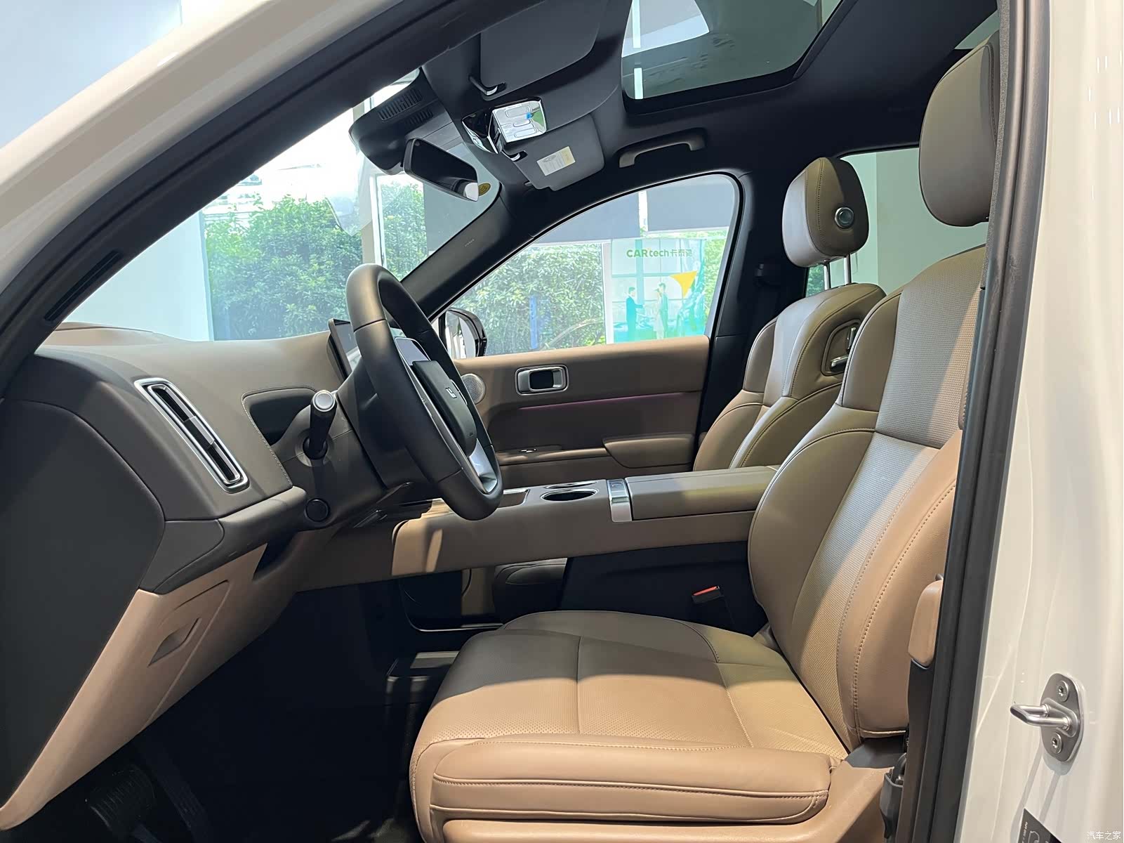 Li Auto L8, 2025 10