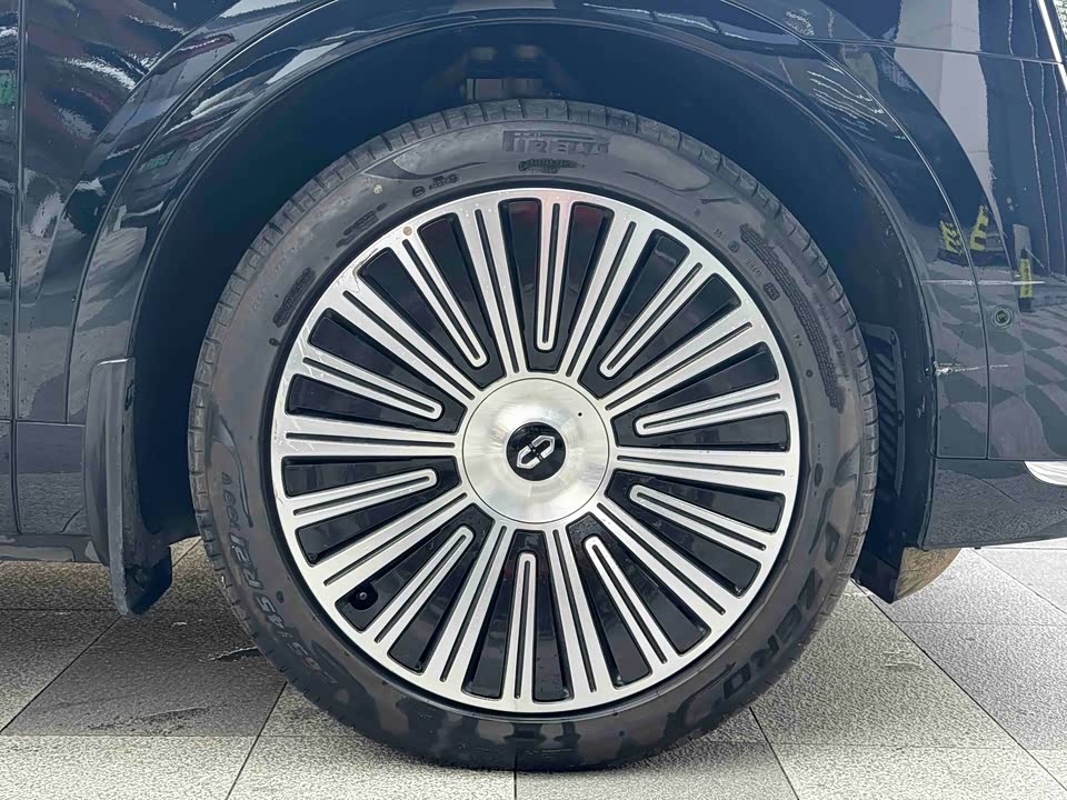 AITO Ask the world M9