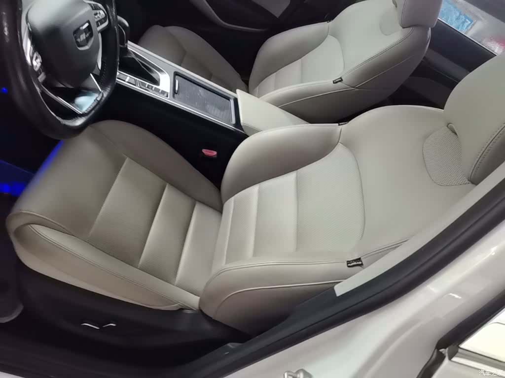 Geely Binray, 2019 15