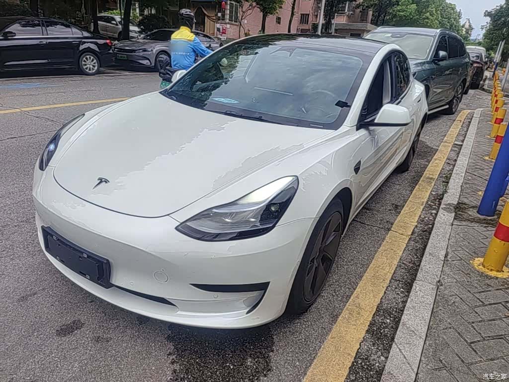 Tesla Model 3, 2022 2