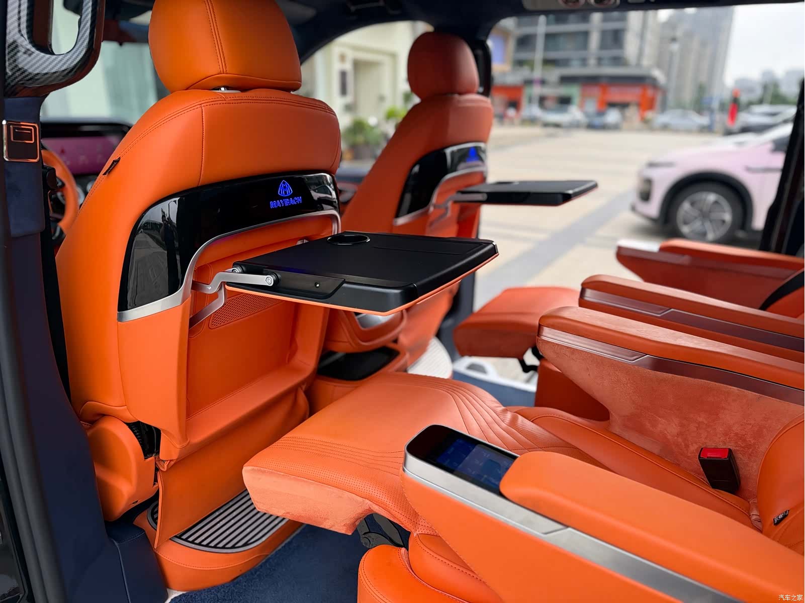 Mercedes-Benz 7, 2023 15