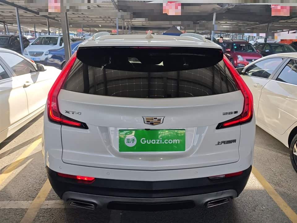 Cadillac XT4