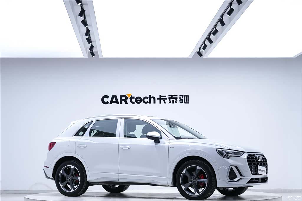 Audi Q3, 2022 13