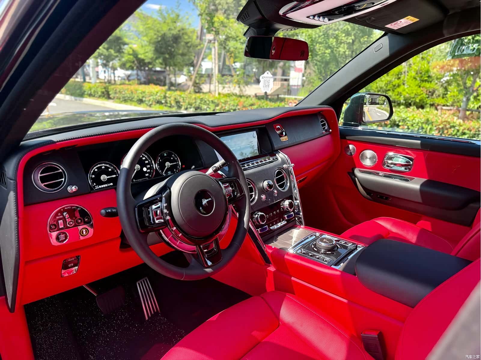 Rolls-Royce Cullinan, 2024 4