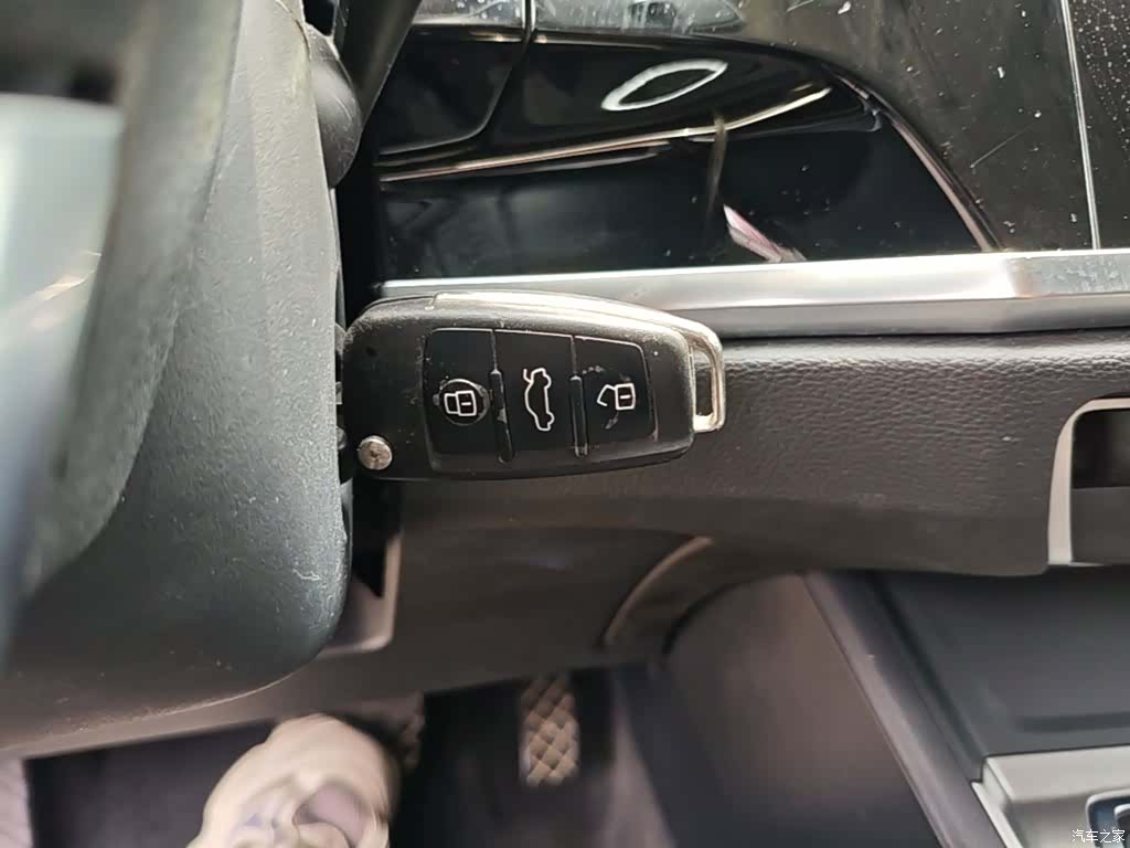 Audi Q3, 2021 9