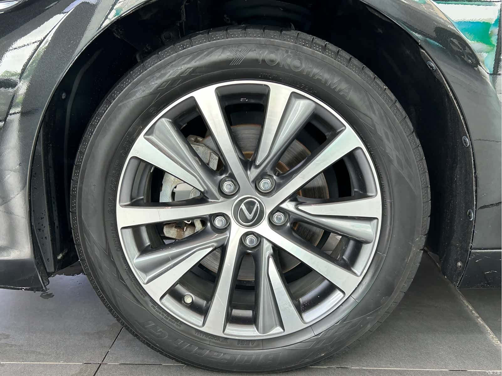 Lexus ES, 2018 17