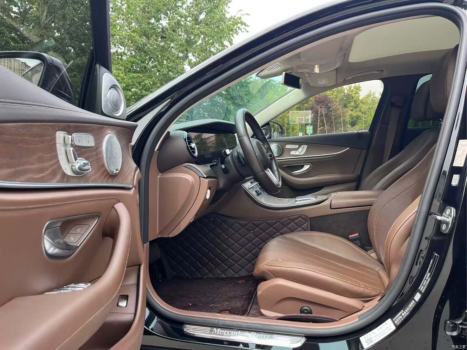 Mercedes-Benz E-Class, 2019 4