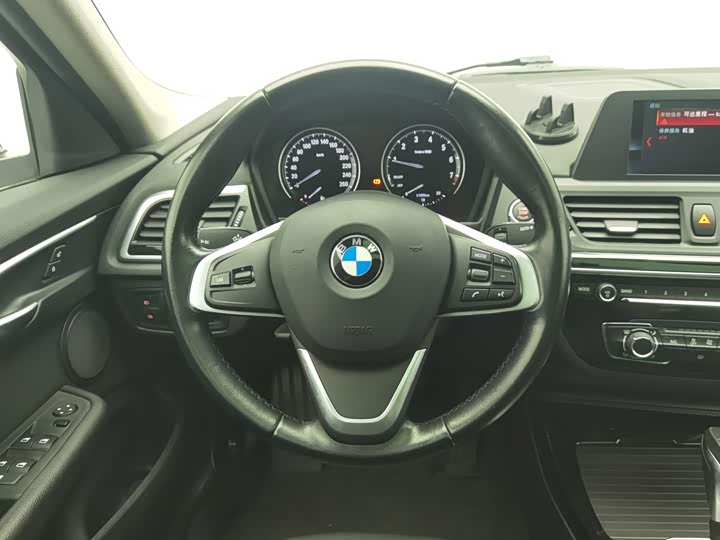 BMW 1 Series 2018 118i Sport