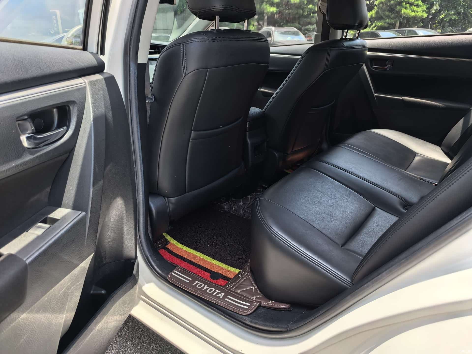 Toyota Corolla, 2015 6