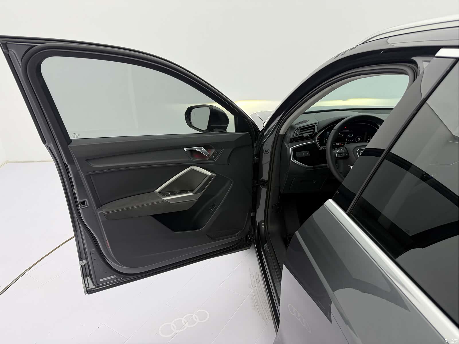 Audi Q3, 2022 23