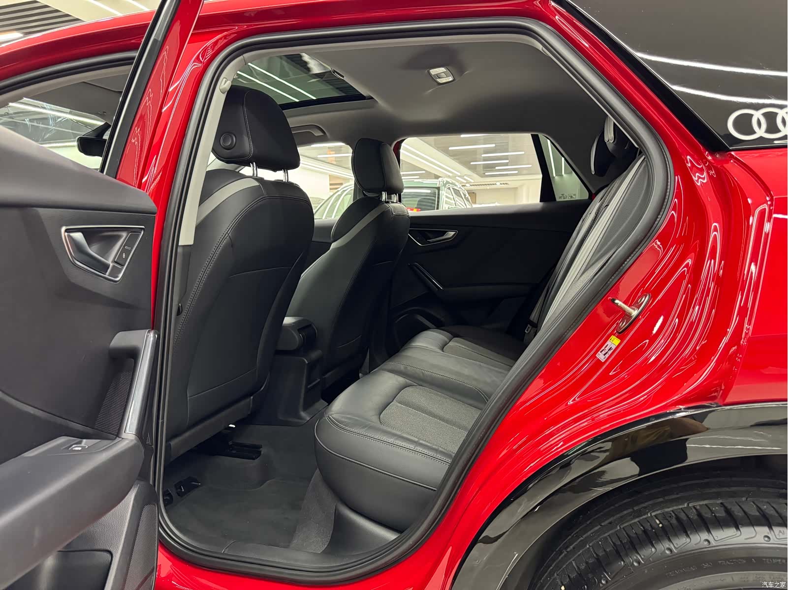 Audi Q2L, 2020 10