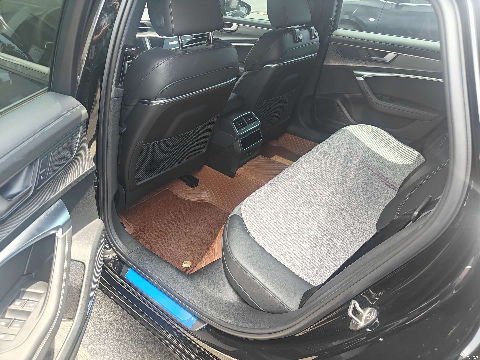 Audi A6L, 2021 все фото