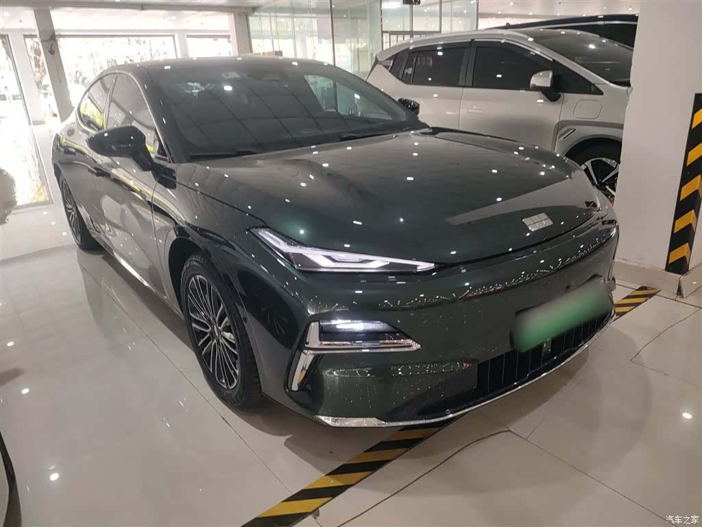 Geely 8, 2025 22