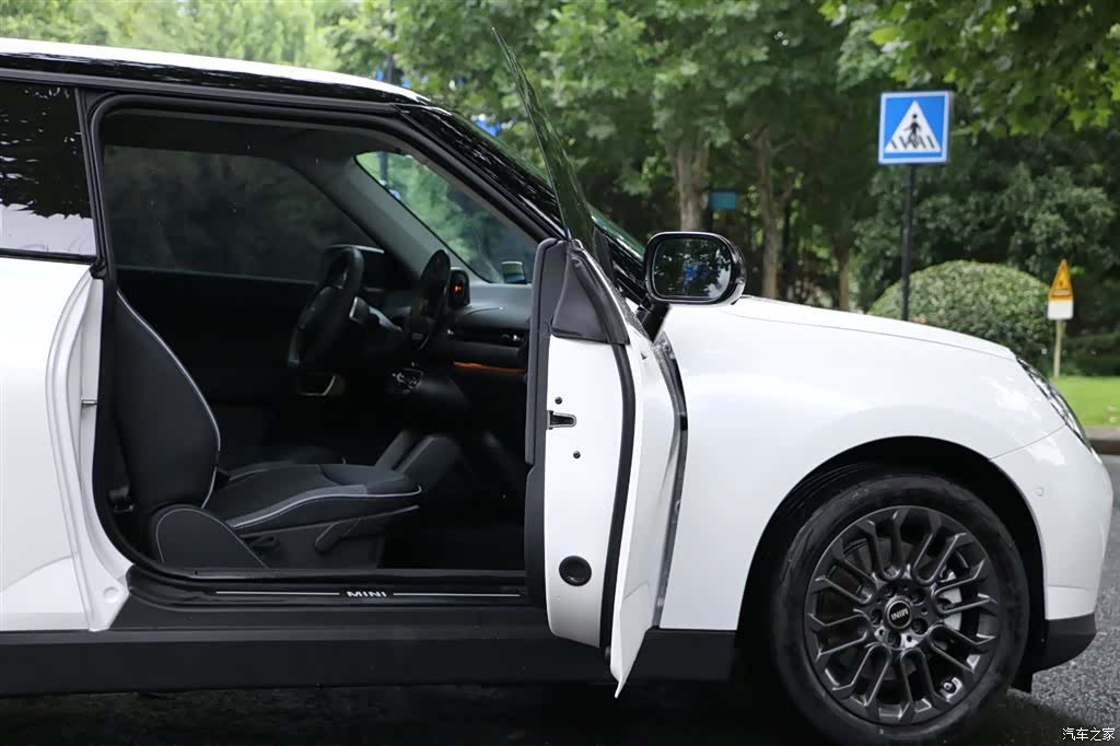 Mini Cooper, 2026 18