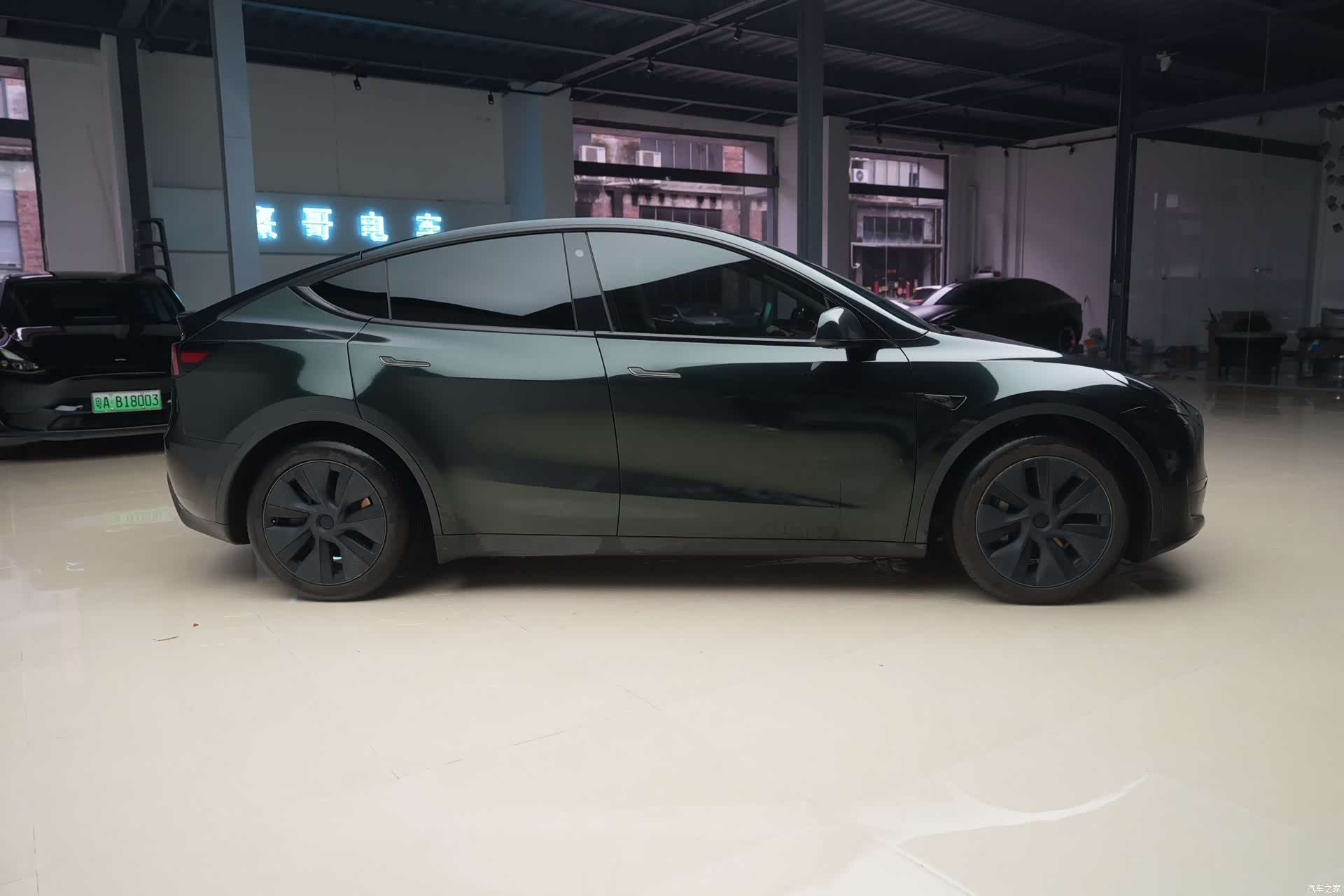Tesla Model Y, 2024 4