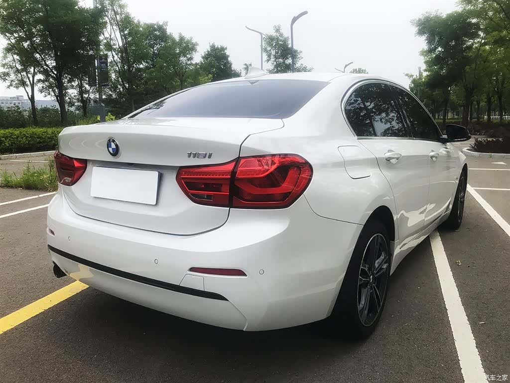 BMW 1 Series, 2017 все фото