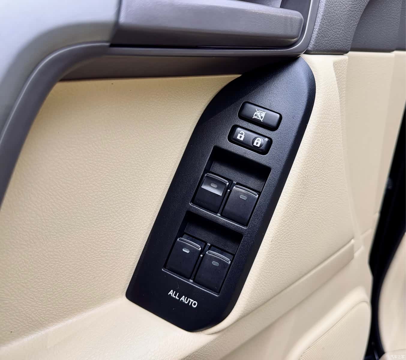 Toyota Prado, 2017 11