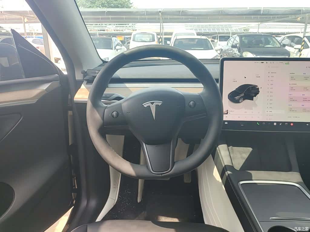 Tesla Model Y, 2023 11