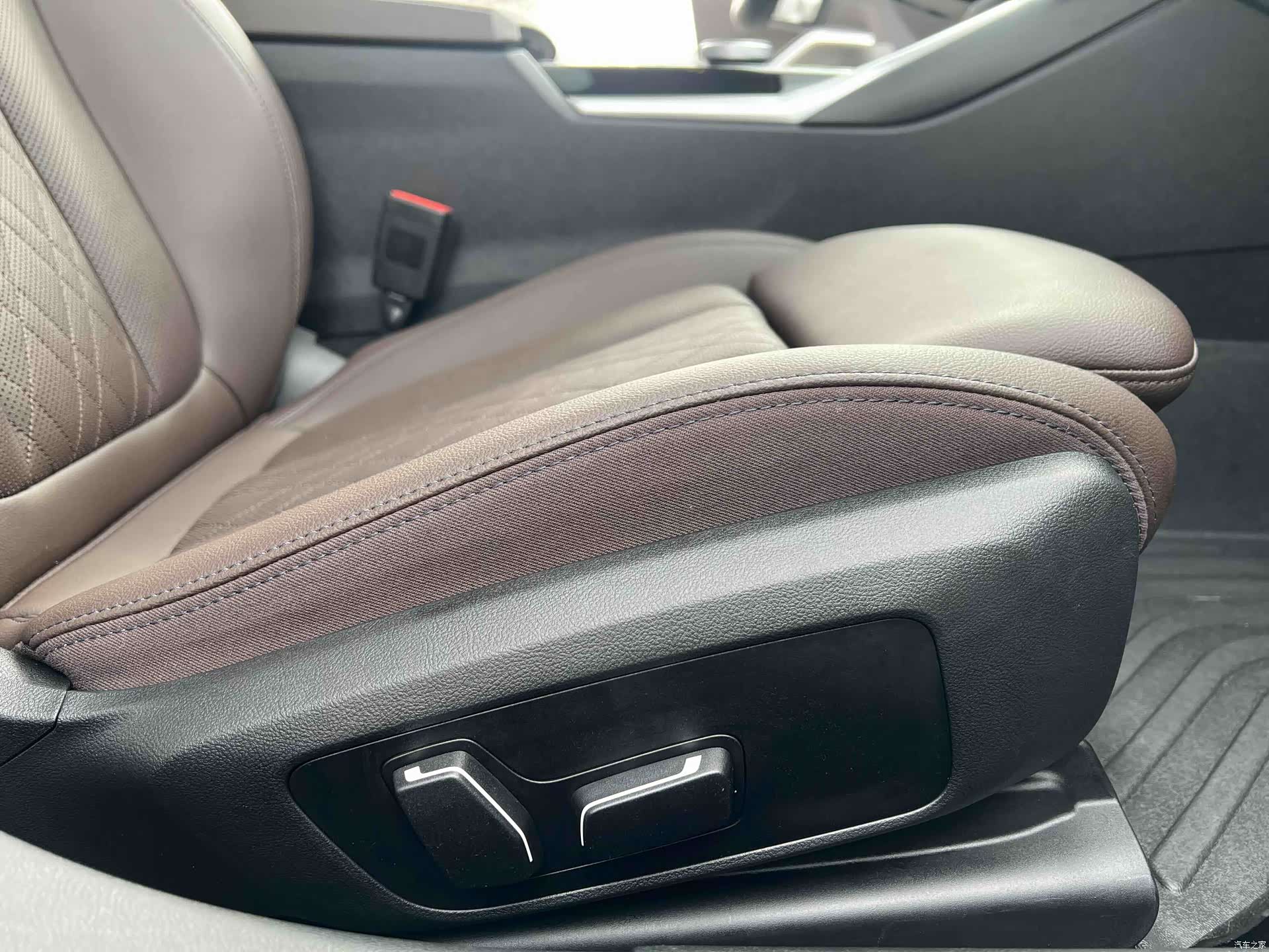 BMW 3 Series, 2024 11
