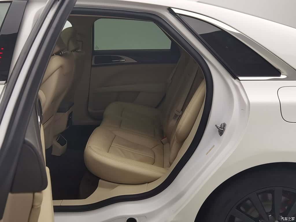 Lincoln MKZ, 2017 15
