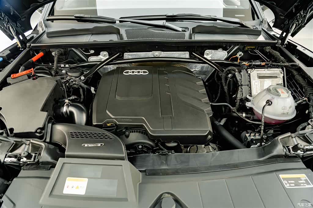 Audi Q5L, 2024 25