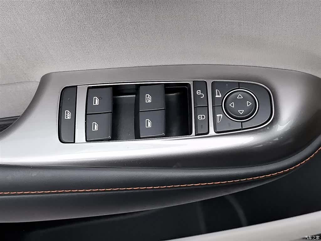 BYD Dolphin, 2022 9
