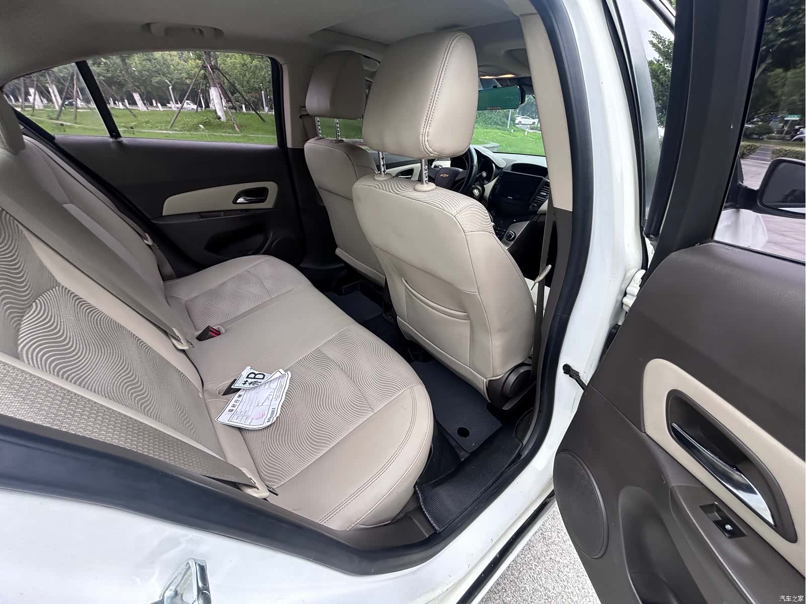 Chevrolet SE, 2015 15