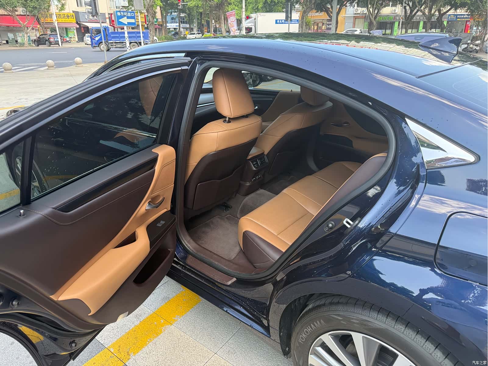Lexus ES, 2020 11