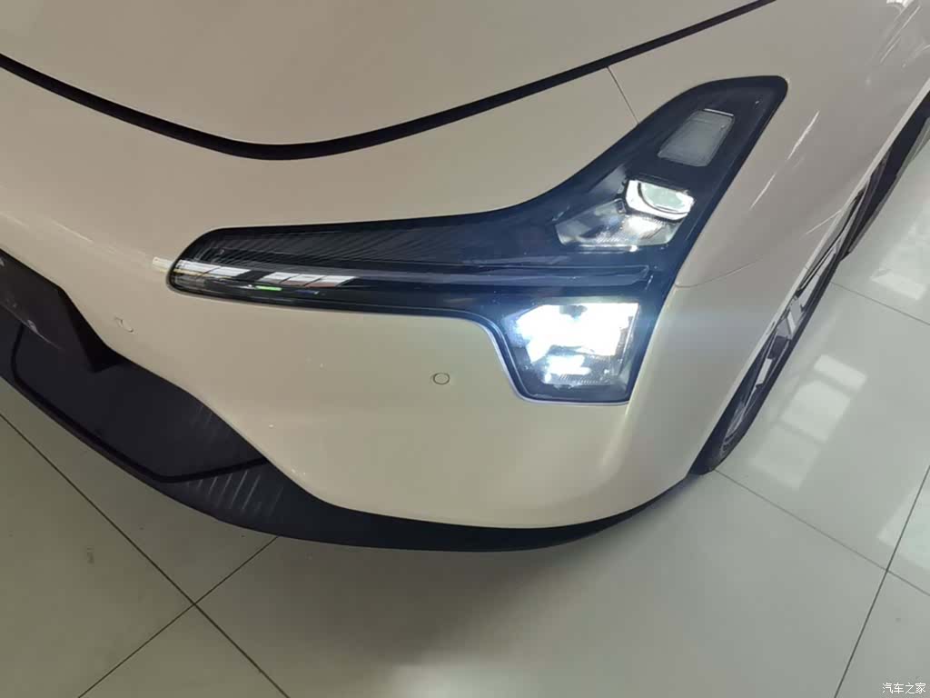 Xpeng Mona M03, 2025 24