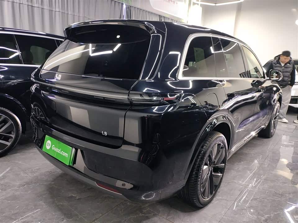 Li Auto Ideal L8