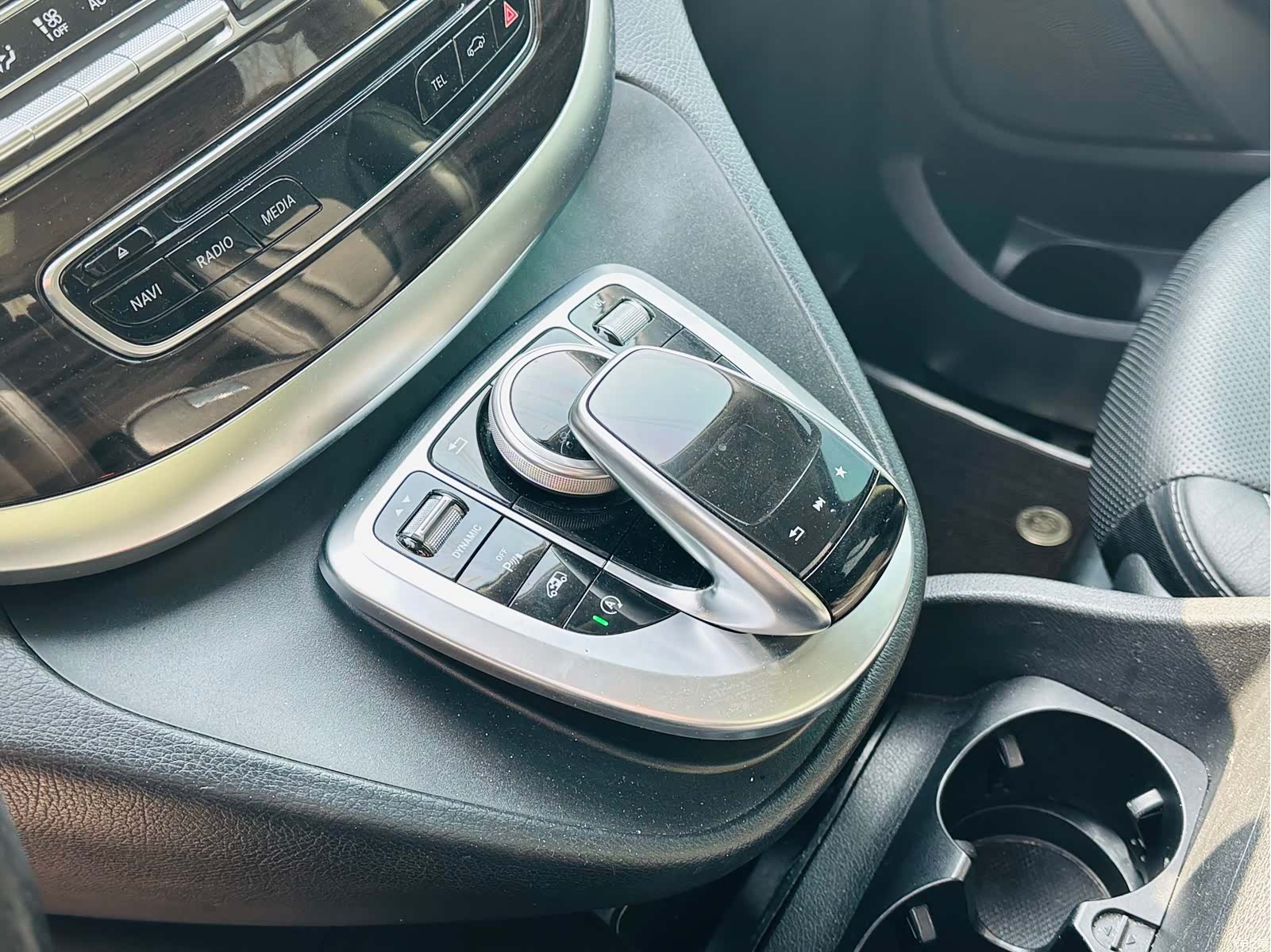 Mercedes-Benz V-Class, 2018 12